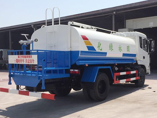 東風(fēng)153多功能灑水車(chē)