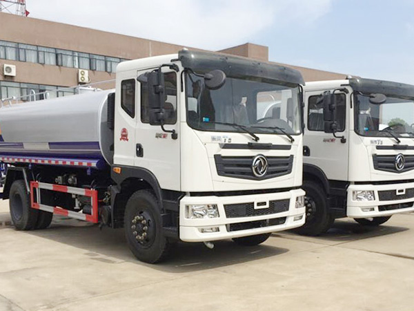 東風(fēng)153綠化灑水車(chē)