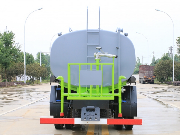 國(guó)六華神灑水車(chē)