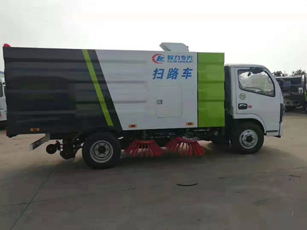 國(guó)六東風(fēng)利卡掃路車