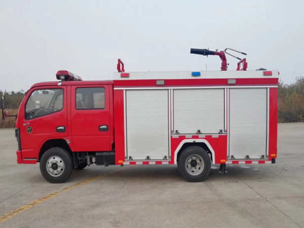 國六東風(fēng)凱普特2.5噸水罐消防車