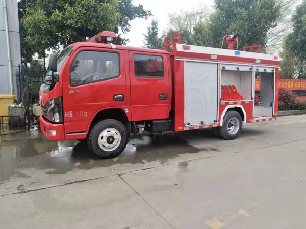 國六東風(fēng)凱普特2.5噸水罐消防車